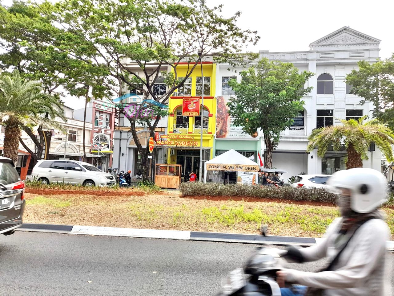 RUKO DI JALAN UTAMA GRAND GALAXY POSISI BAGUS HOEK HARGA MURAH