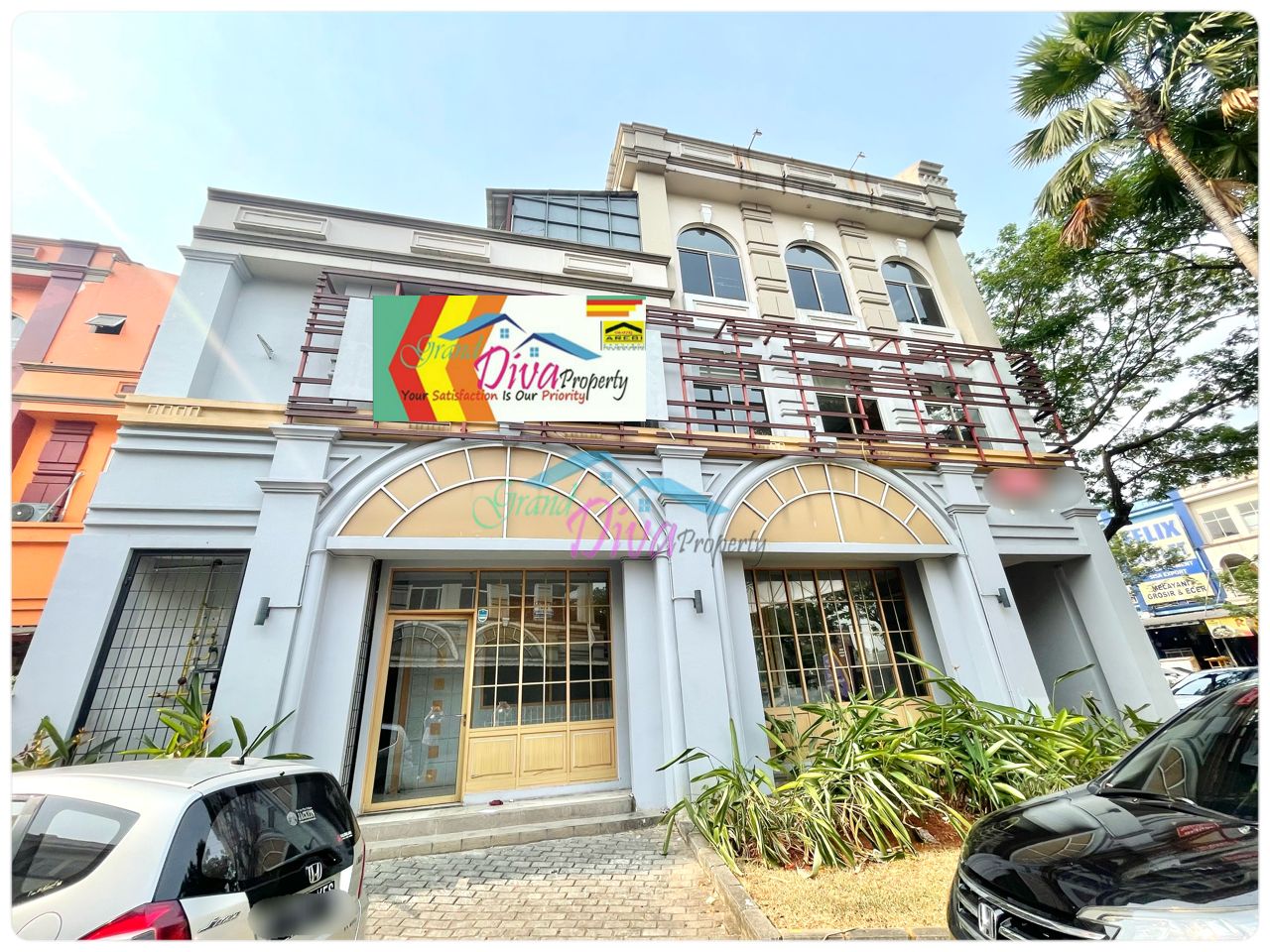 RUKO DI JALAN UTAMA GRAND GALAXY POSISI BAGUS HOEK HARGA MURAH