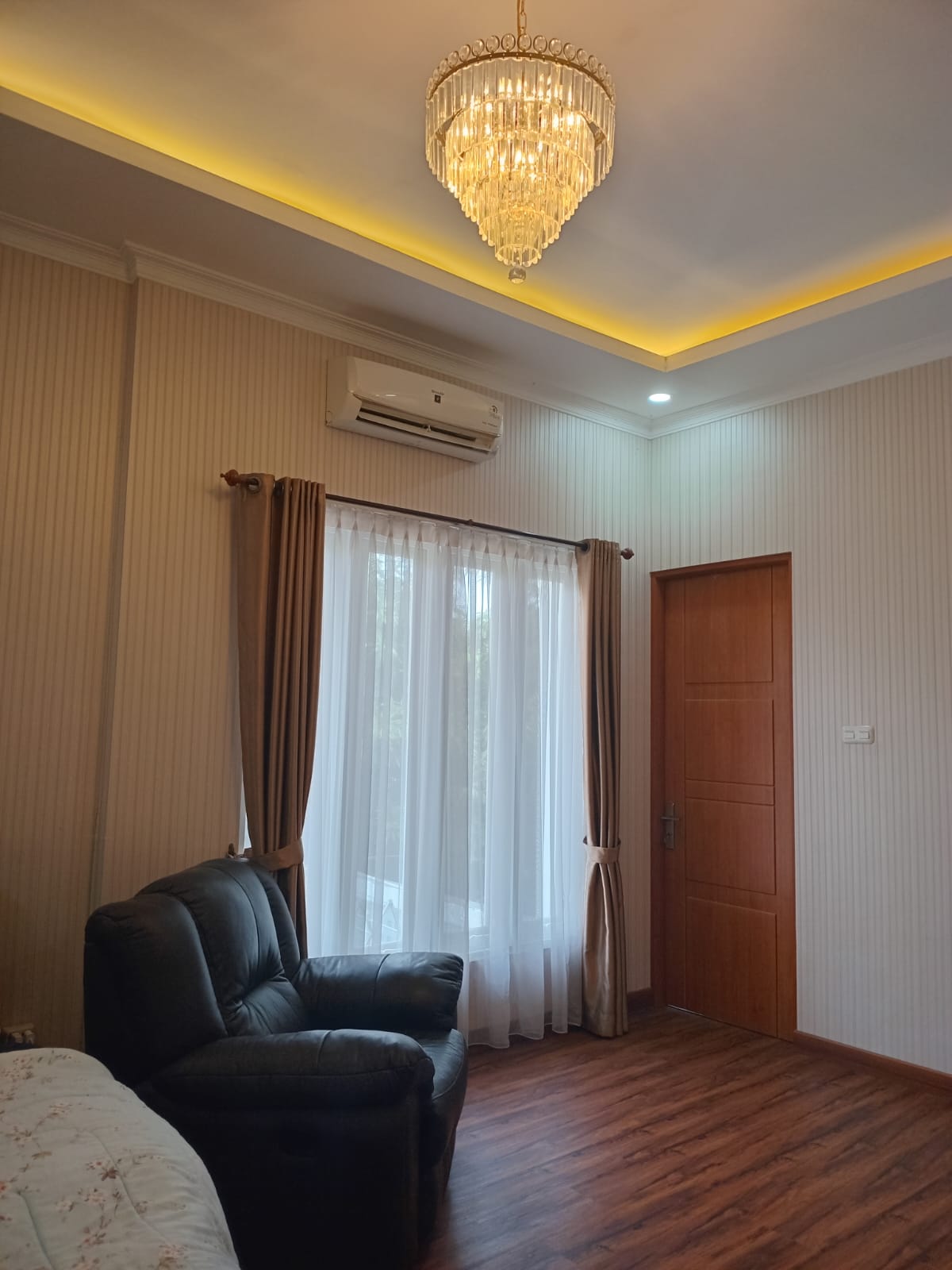 Dijual rumah komplek super cantik di Pulo Gebang, Cakung