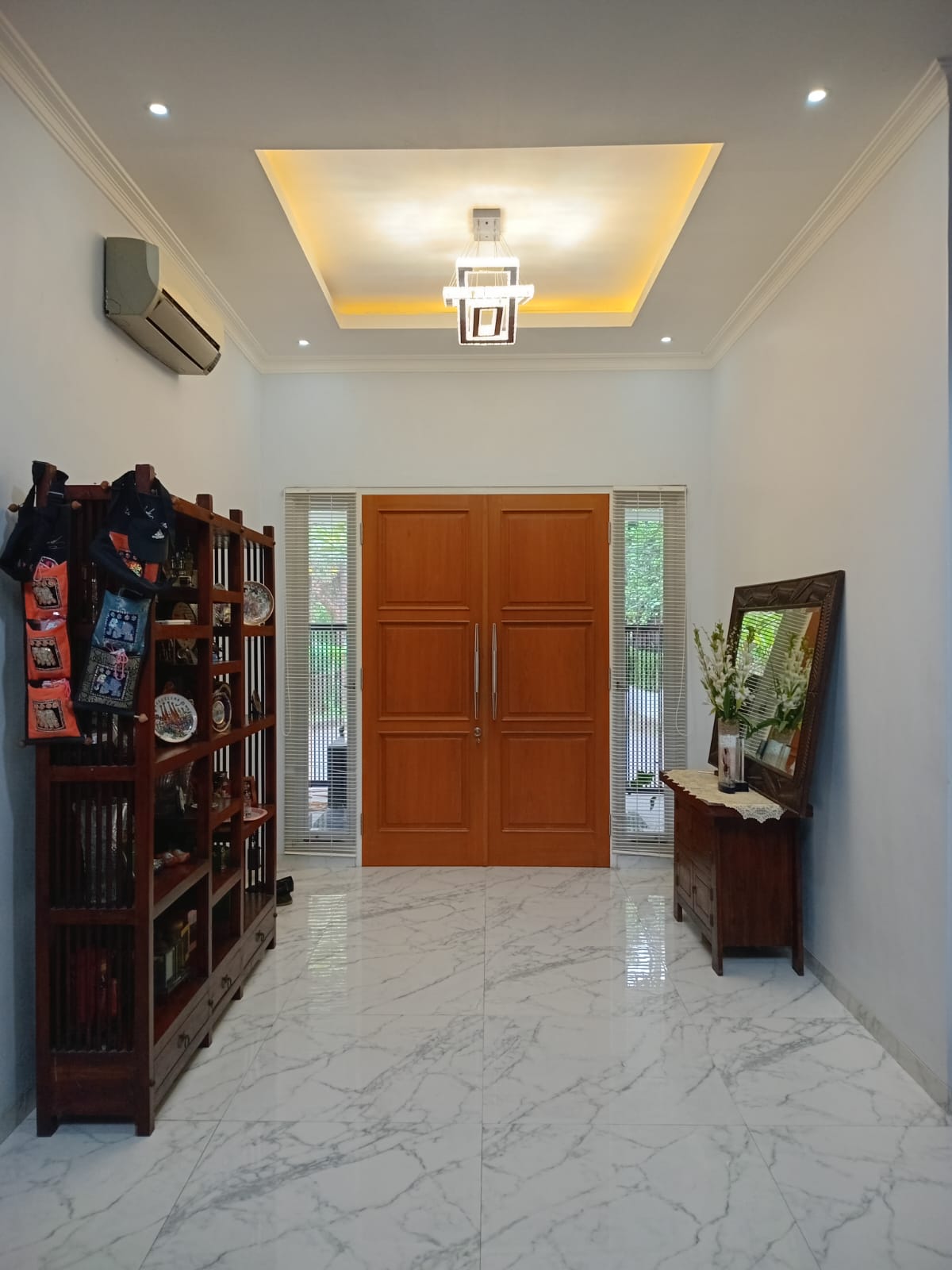 Dijual rumah komplek super cantik di Pulo Gebang, Cakung