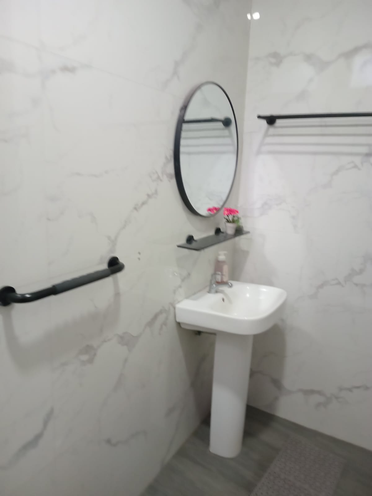 Dijual rumah komplek super cantik di Pulo Gebang, Cakung
