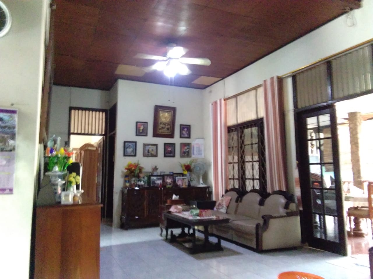 Dijual rumah komplek strategis di Jakasampurna, Bekasi Barat