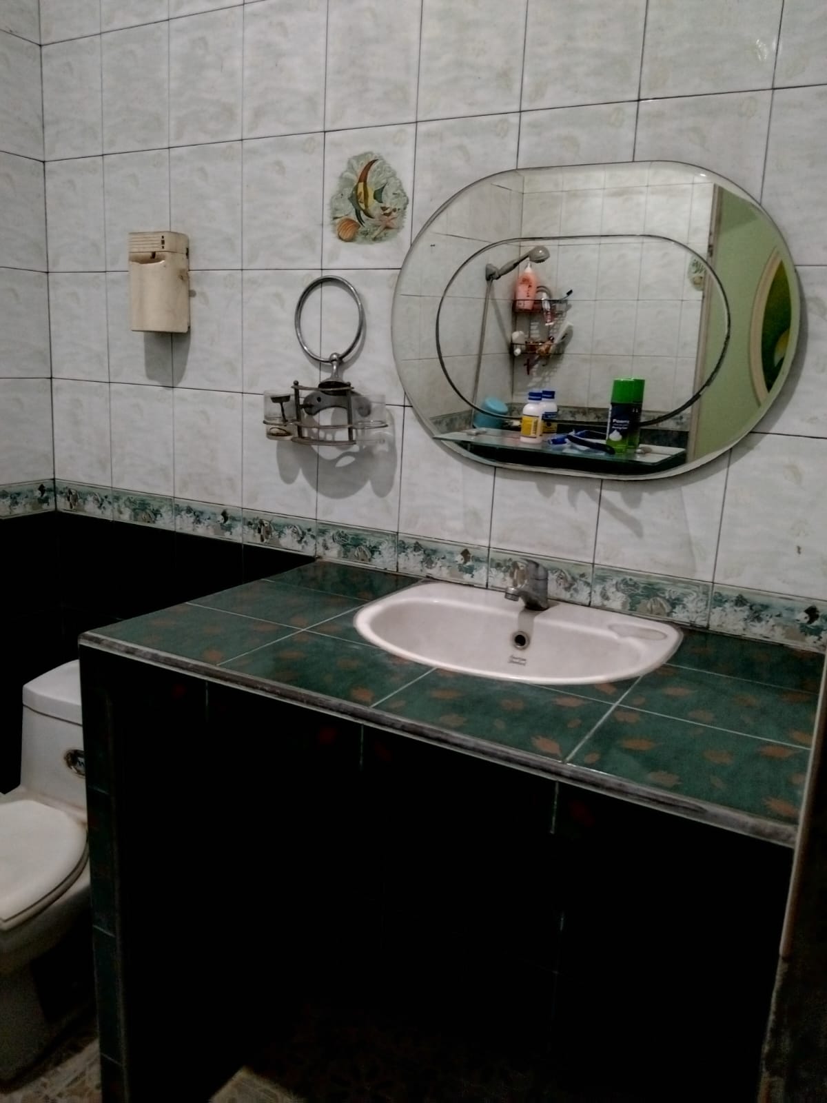 Dijual rumah komplek strategis di Jakasampurna, Bekasi Barat
