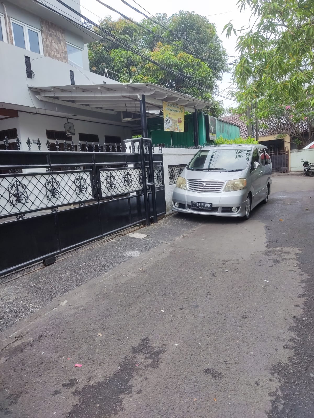 Dijual rumah komplek hook di area Pos Pengumben, Kelapa Dua