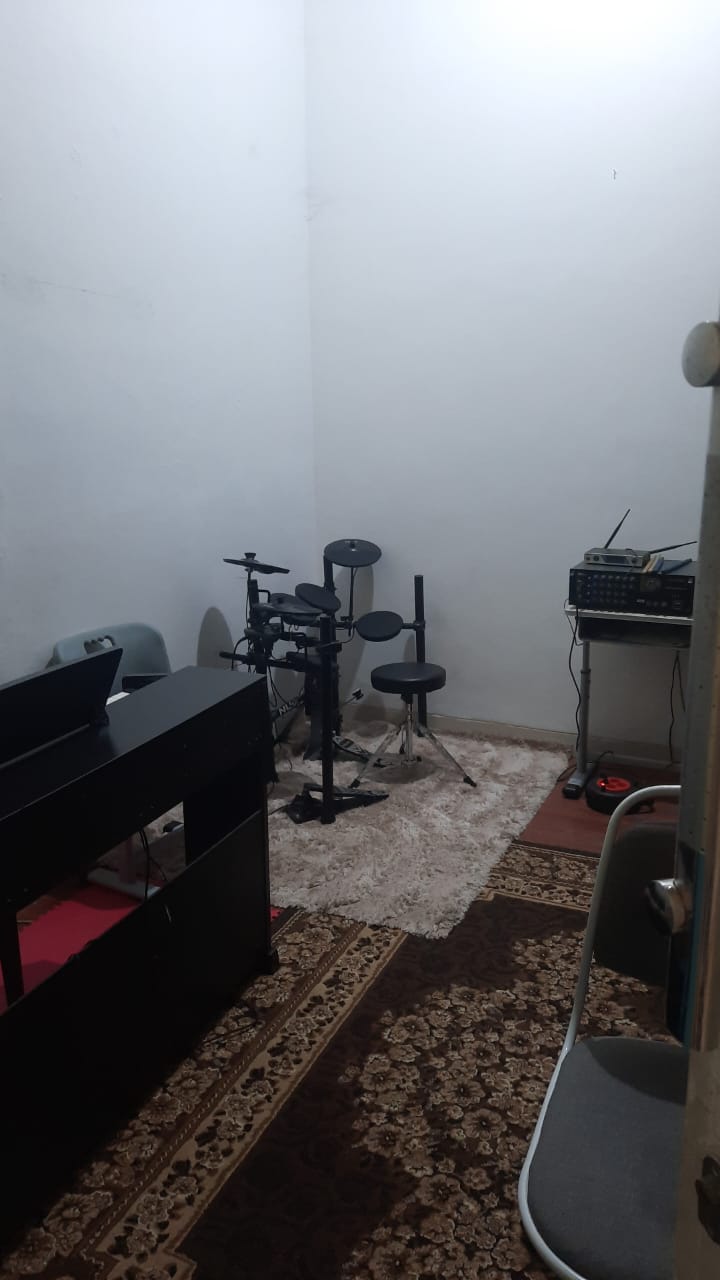Dijual rumah di perumahan Jatinegara Indah, Jatinegara, Cakung