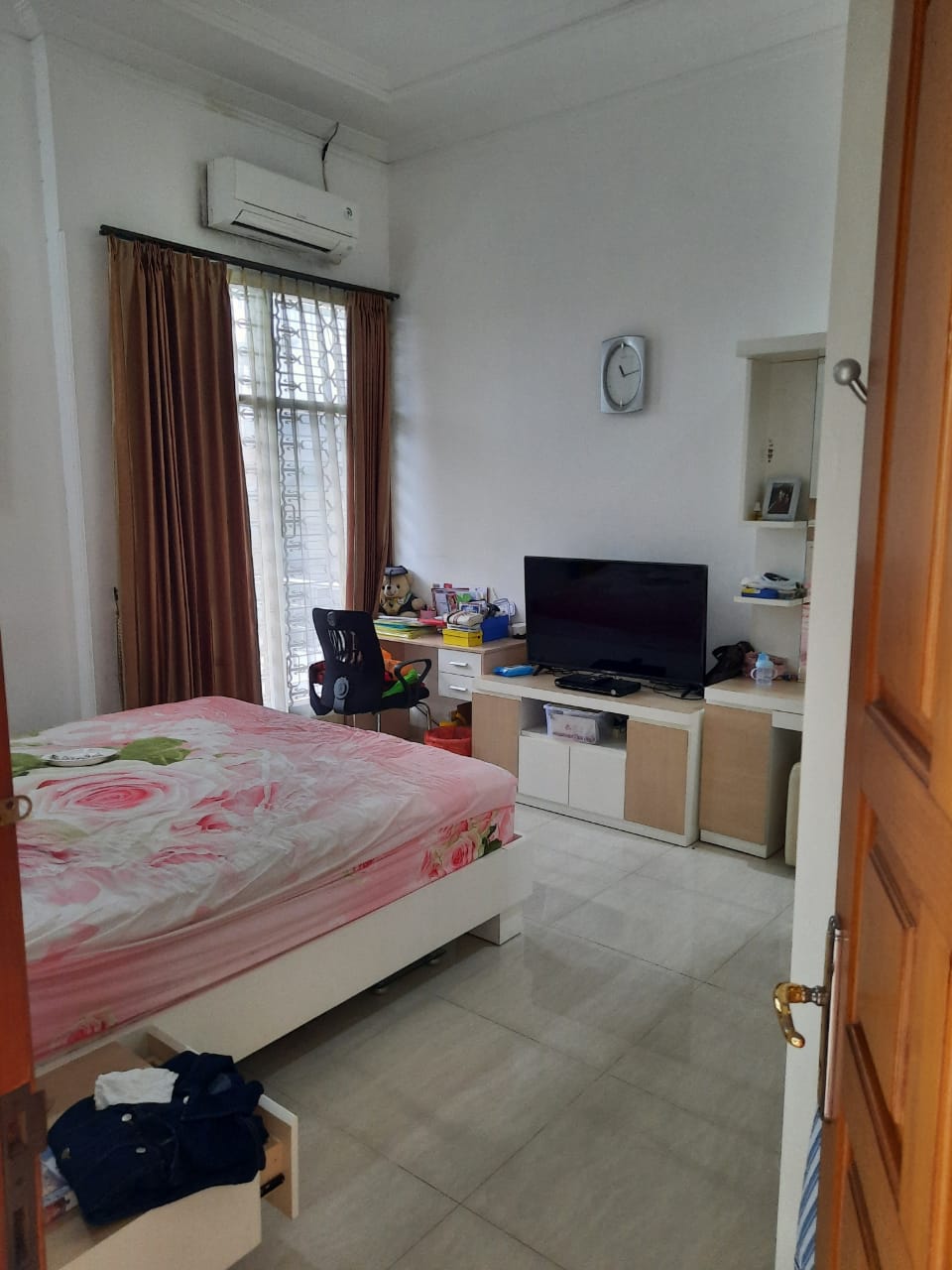 Rumah Mewah 2 Lantai Komplek Dharmahusada Indah Siap Huni