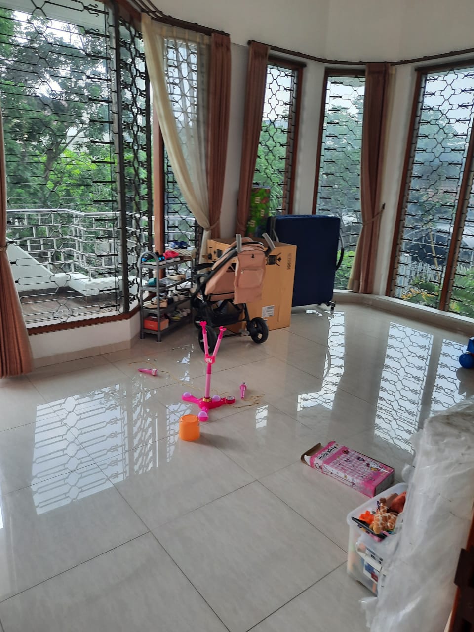 Rumah Mewah 2 Lantai Komplek Dharmahusada Indah Siap Huni