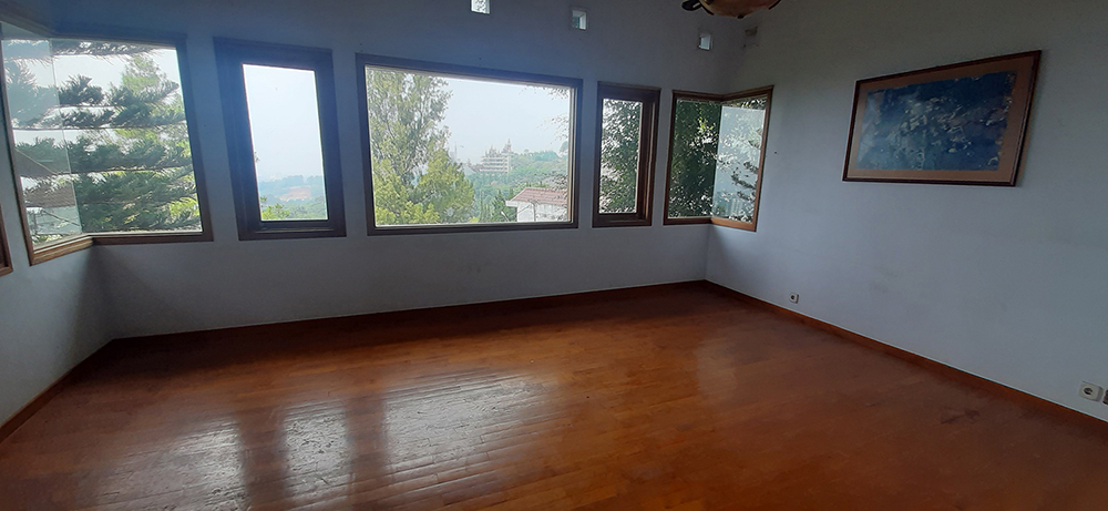 Villa Modern View Kota Bandung di Kawasan Dago