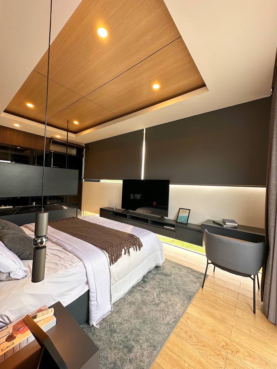 Rumah bonus furnish kolam renang lokasi Cipinang Jakarta Timur