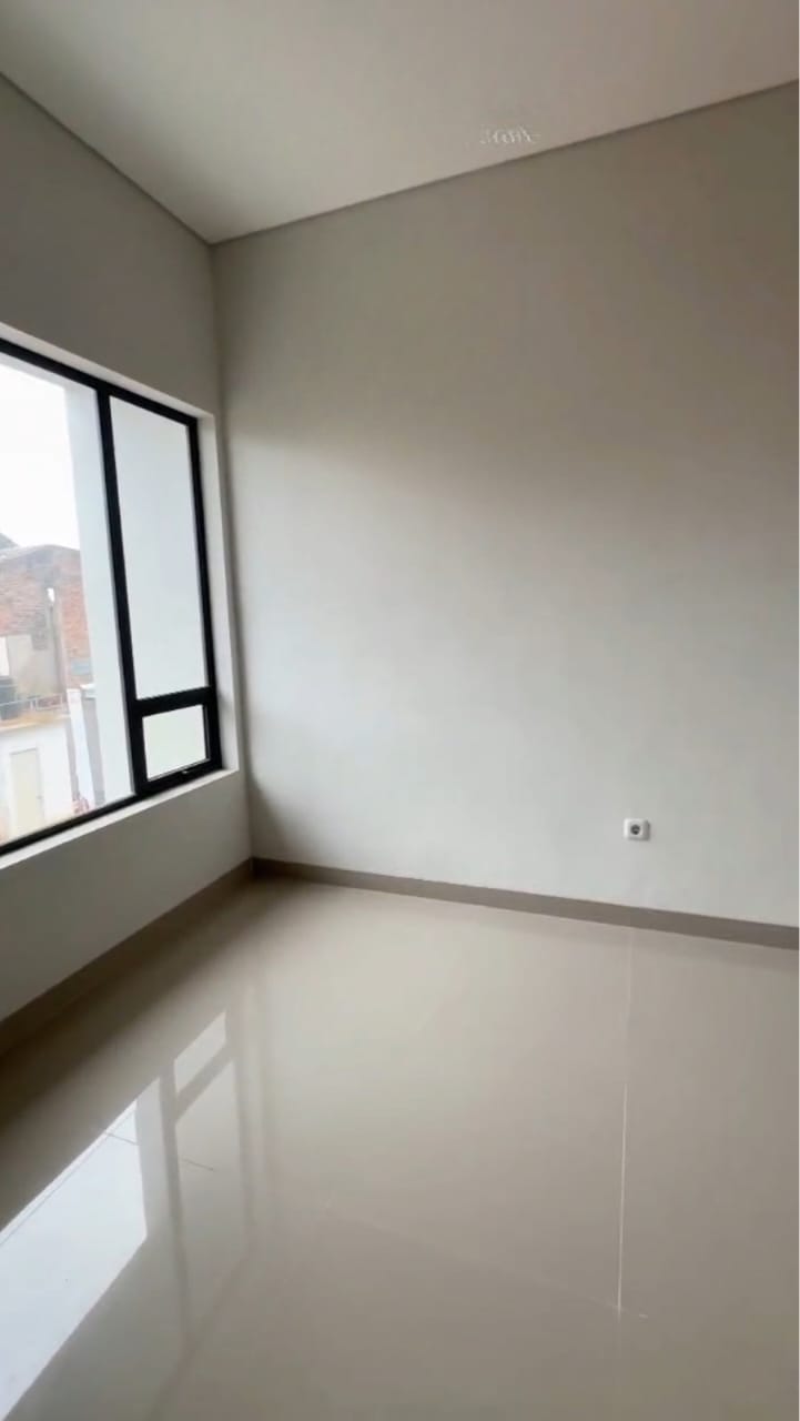 Dijual Rumah Baru Posisi Hook Daerah Antapani