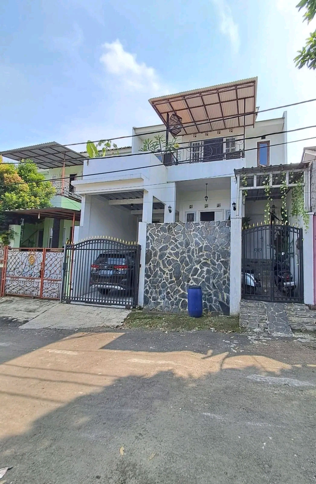 Dijual Rumah Bagus 2Lt strategis di Cinangka sawangan, Depok.
