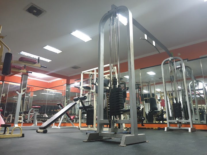 Ruko 2 unit dan 1 rumah usaha Fitness dan Sauna di Bojongkulur