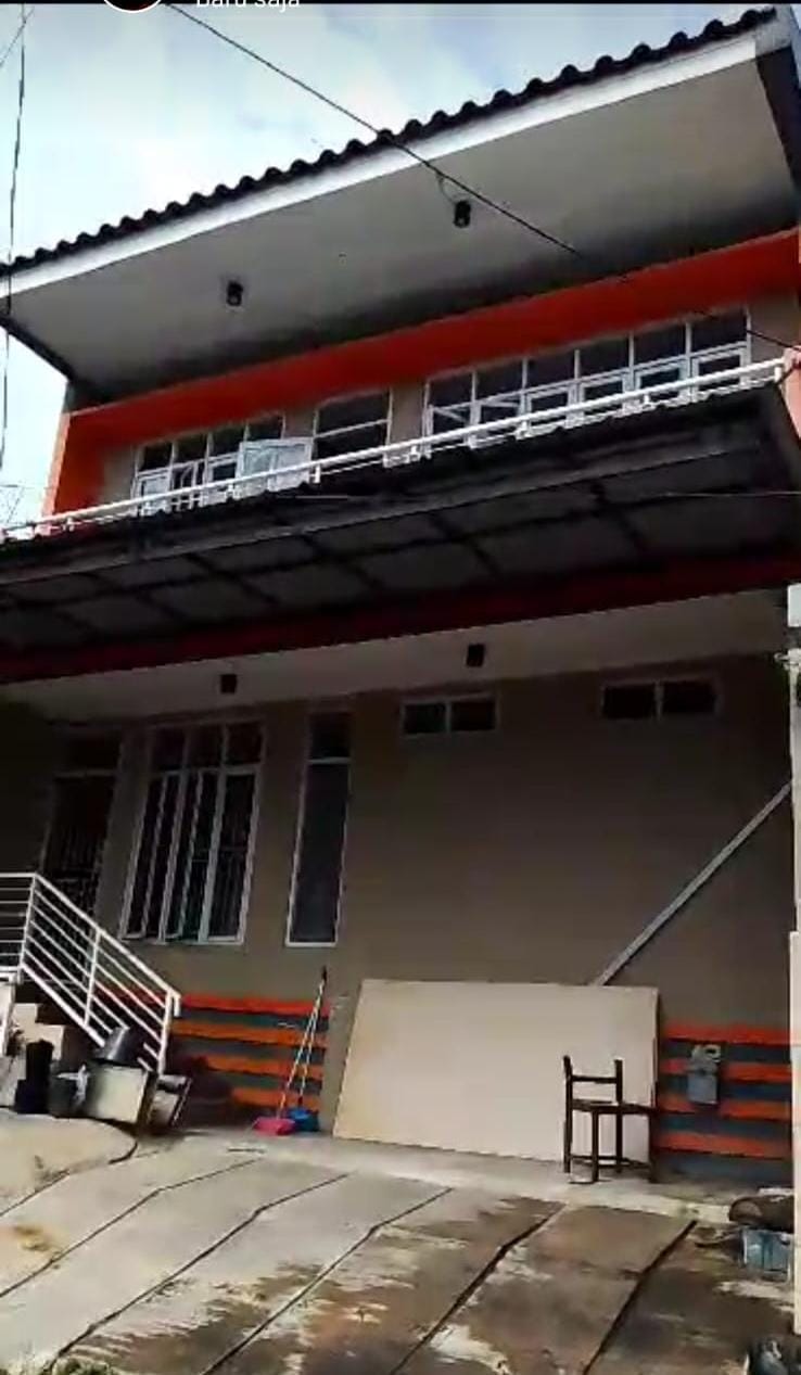 Ruko 2 unit dan 1 rumah usaha Fitness dan Sauna di Bojongkulur