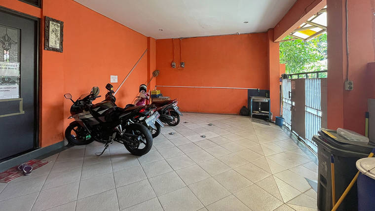 Jual Butuh Rumah Kost omset 60juta perbulan di Paseban Senen