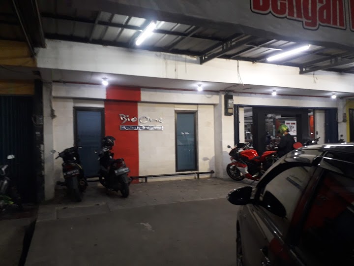 Ruko 2 unit dan 1 rumah usaha Fitness dan Sauna di Bojongkulur