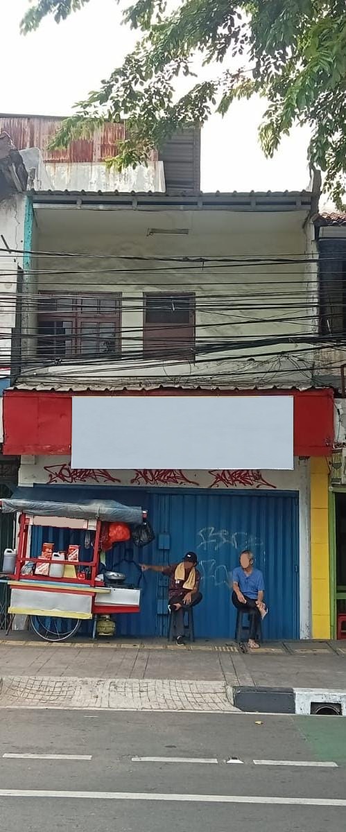 Disewakan Rumah 3,5 lantai di Bidara Cina, Jatinegara, Jakarta