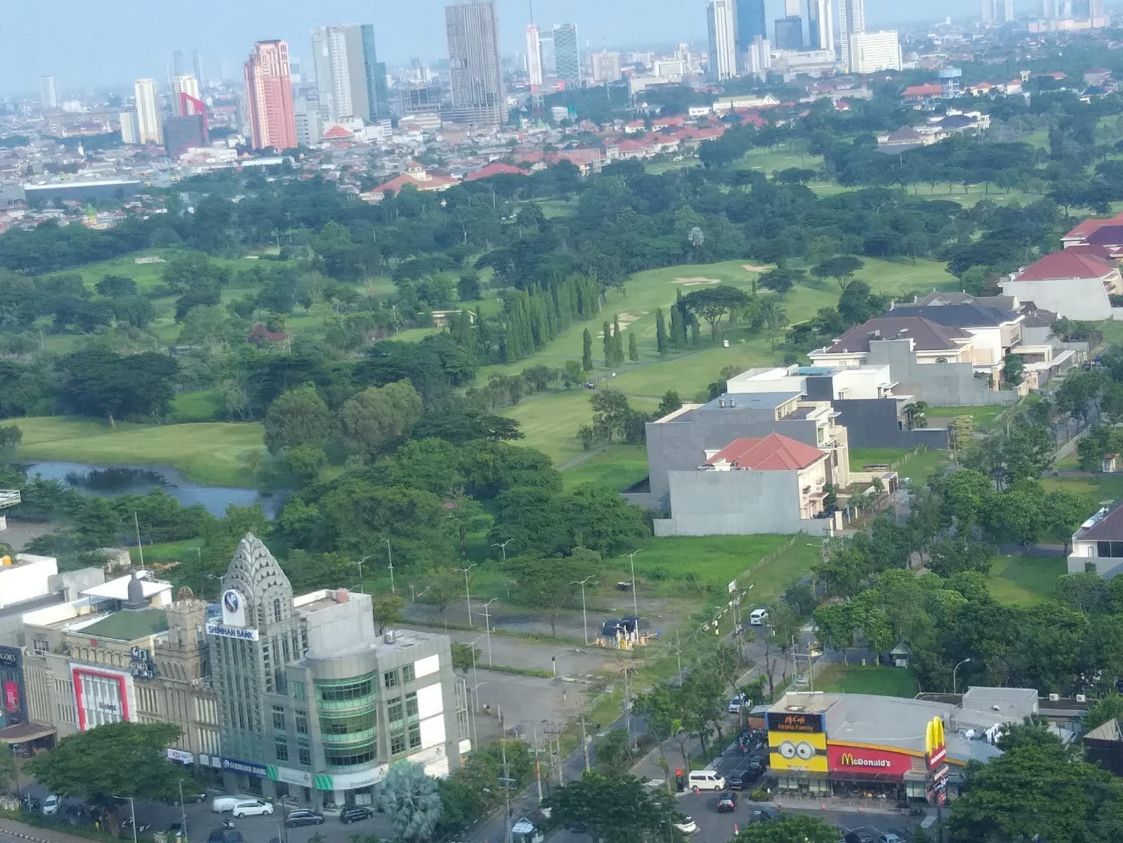 Jual Apartemen LARIZ Lantai 15 Pakuwon Mall, Surabaya Barat