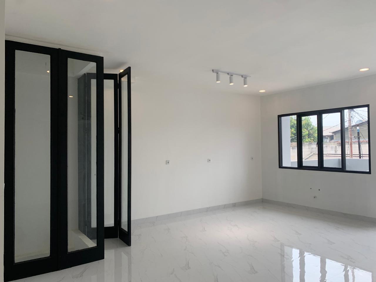 Dijual Rumah Mewah di Kebayoran Lama, Jakarta Selatan