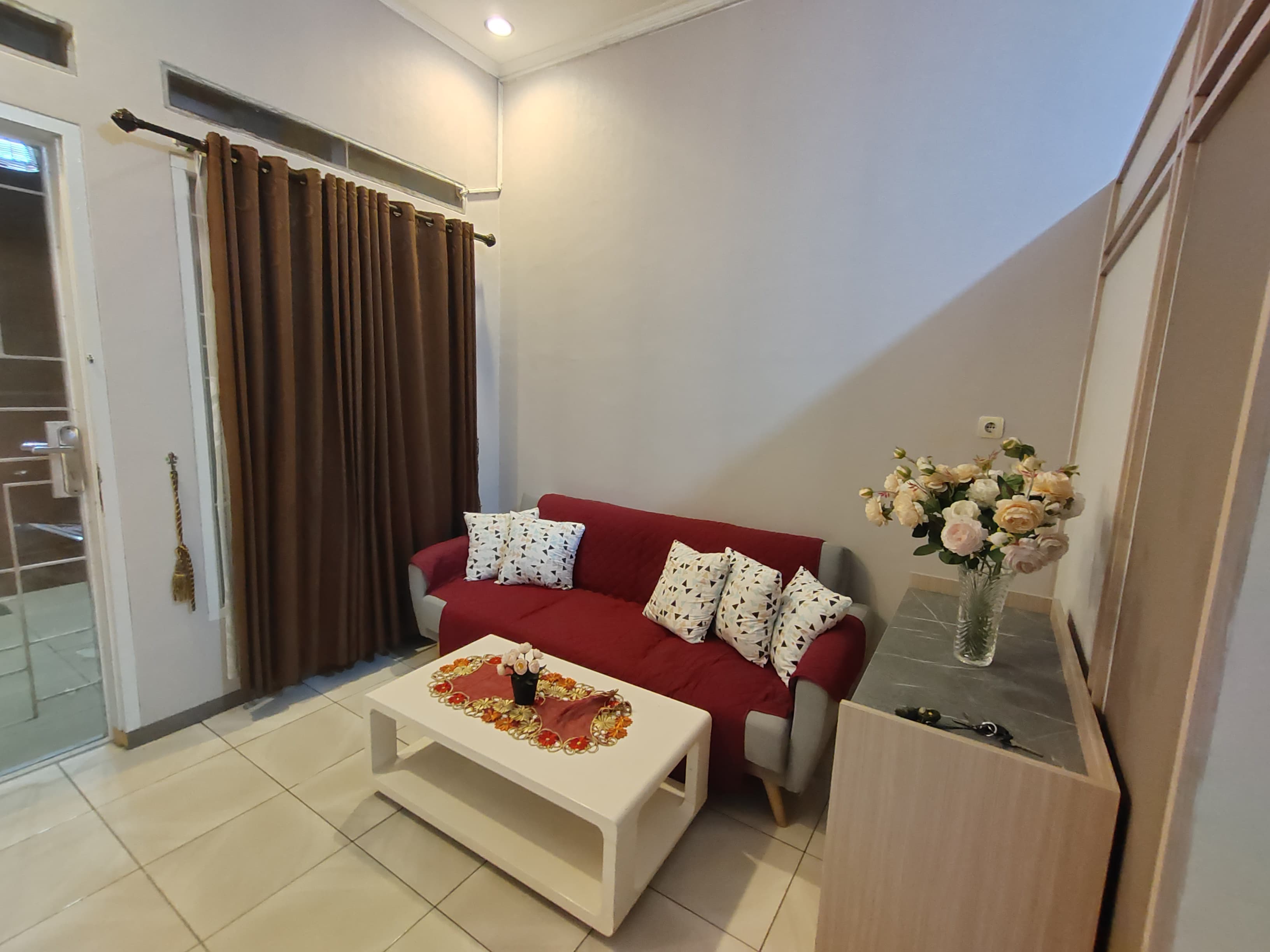 Dijual Rumah di Pamulang, Bambu Apus, Tangerang Selatan, Banten