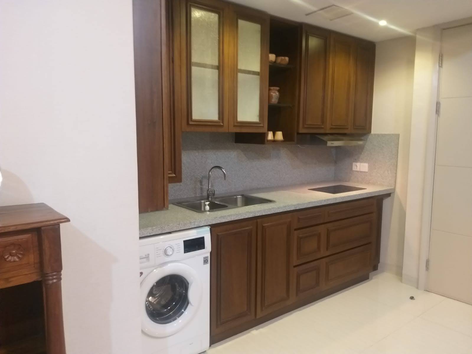 Jual Apartemen LARIZ Lantai 15 Pakuwon Mall, Surabaya Barat