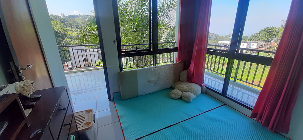 Villa Modern Tanah Luas View Kota Bandung di Cilengkrang Bandung