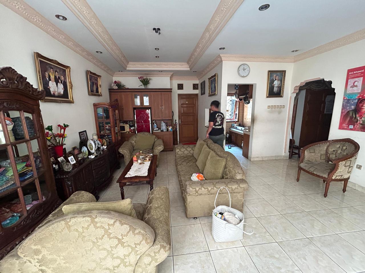 Dijual rumah di Kelapa Dua, Kebon Jeruk, Jakarta Barat