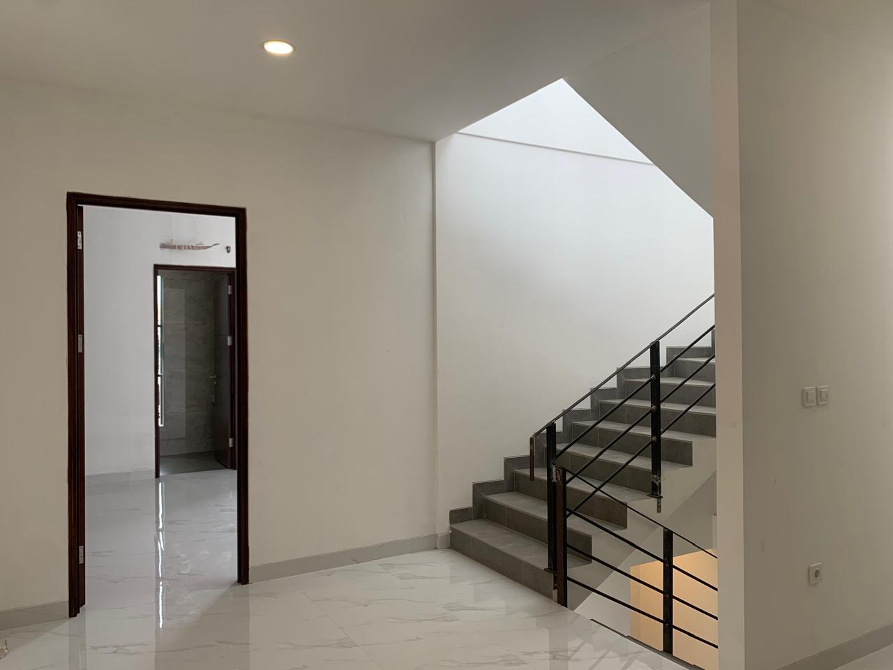 Dijual Rumah Mewah di Kebayoran Lama, Jakarta Selatan