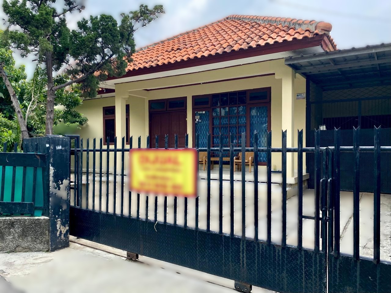 Dijual Rumah Strategis di Pesanggrahan, Jakarta Selatan