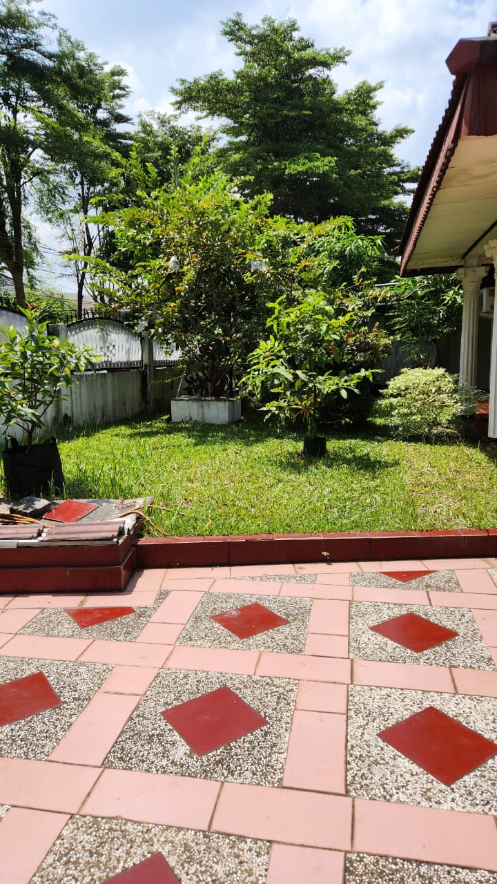 Dijual rumah luas di area Cilandak KKO, Cilandak Timur