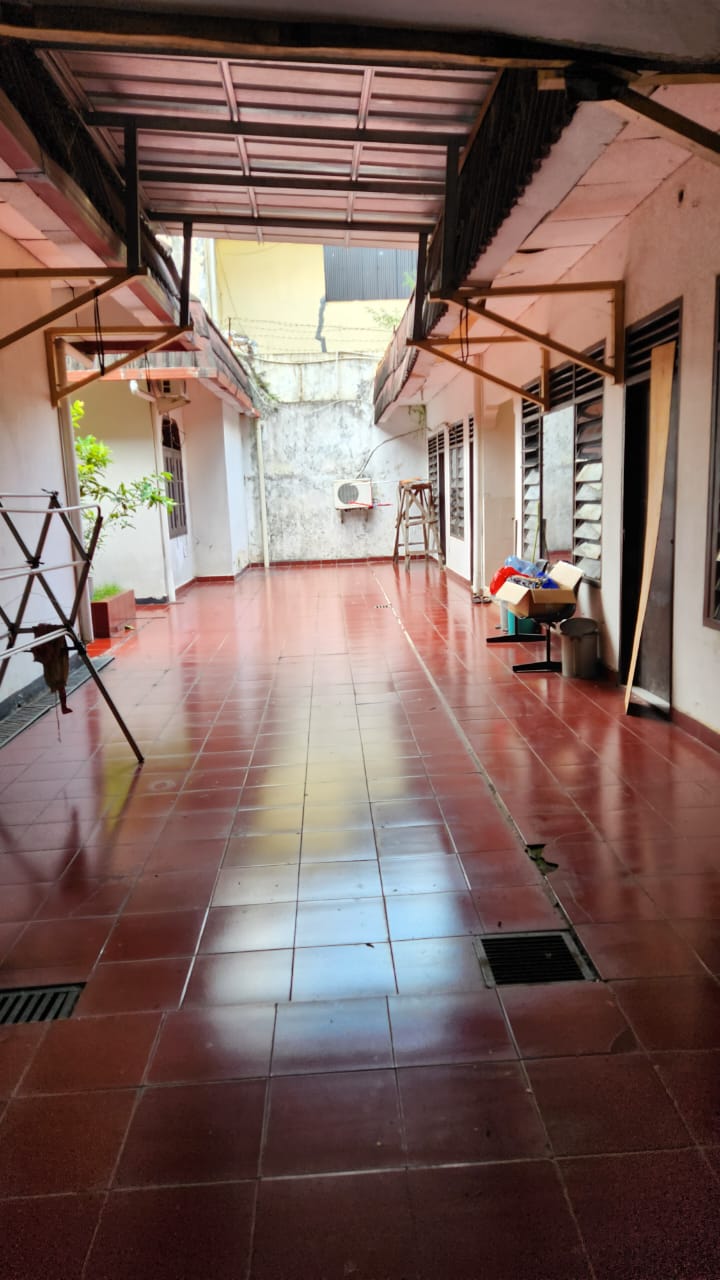 Dijual rumah luas di area Cilandak KKO, Cilandak Timur