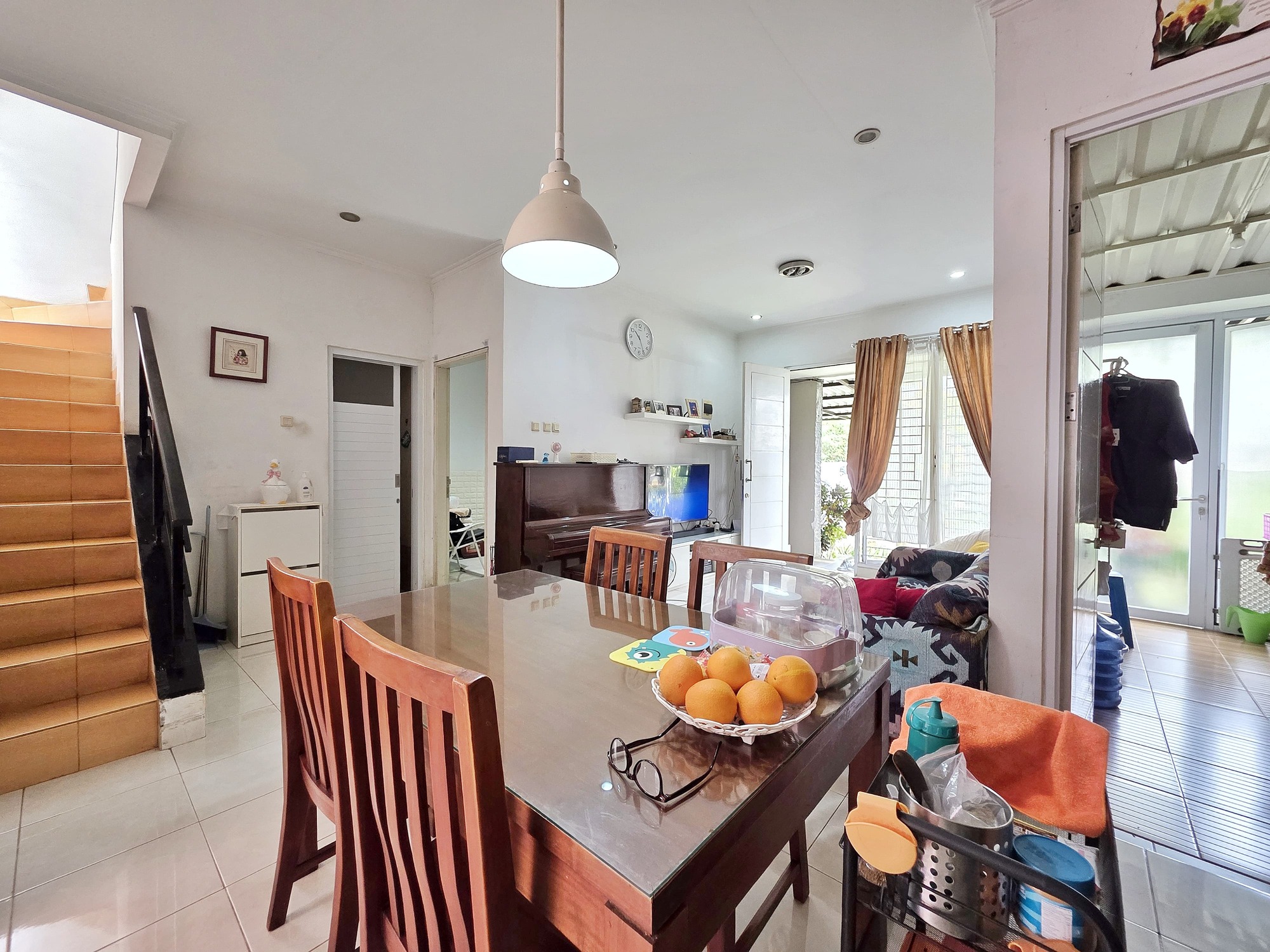 Rumah Bagus Semi Furnished Delatinos Cluster Costarica, BSD