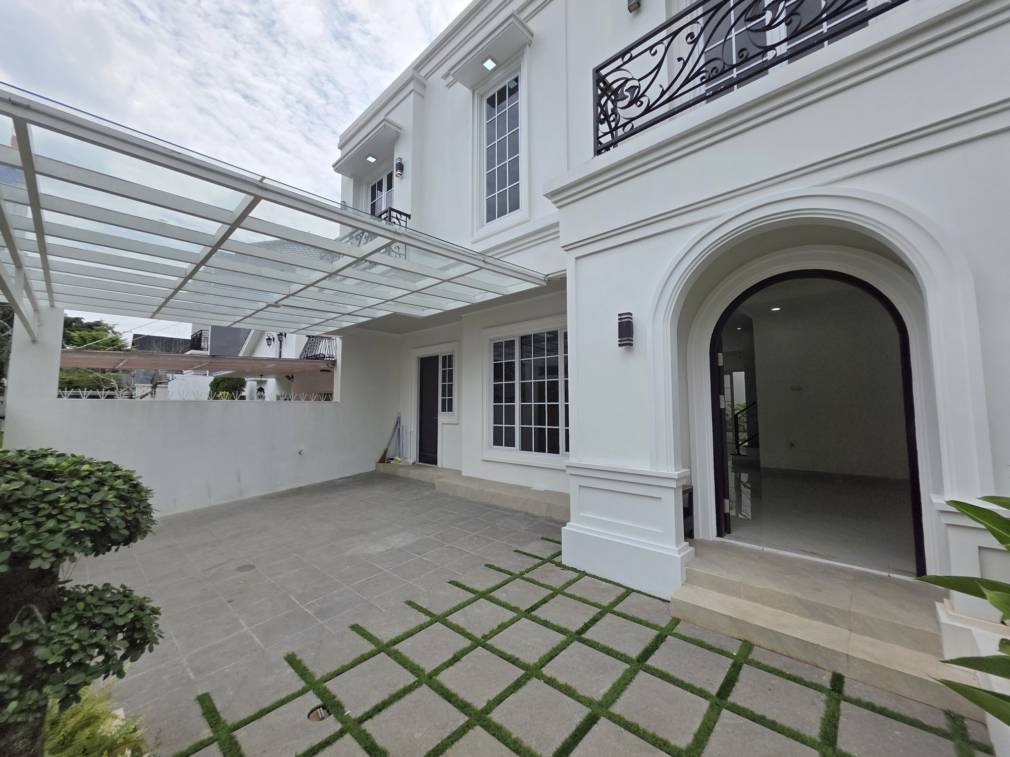 Rumah Pondok Indah Brand New di Jakarta Selatan