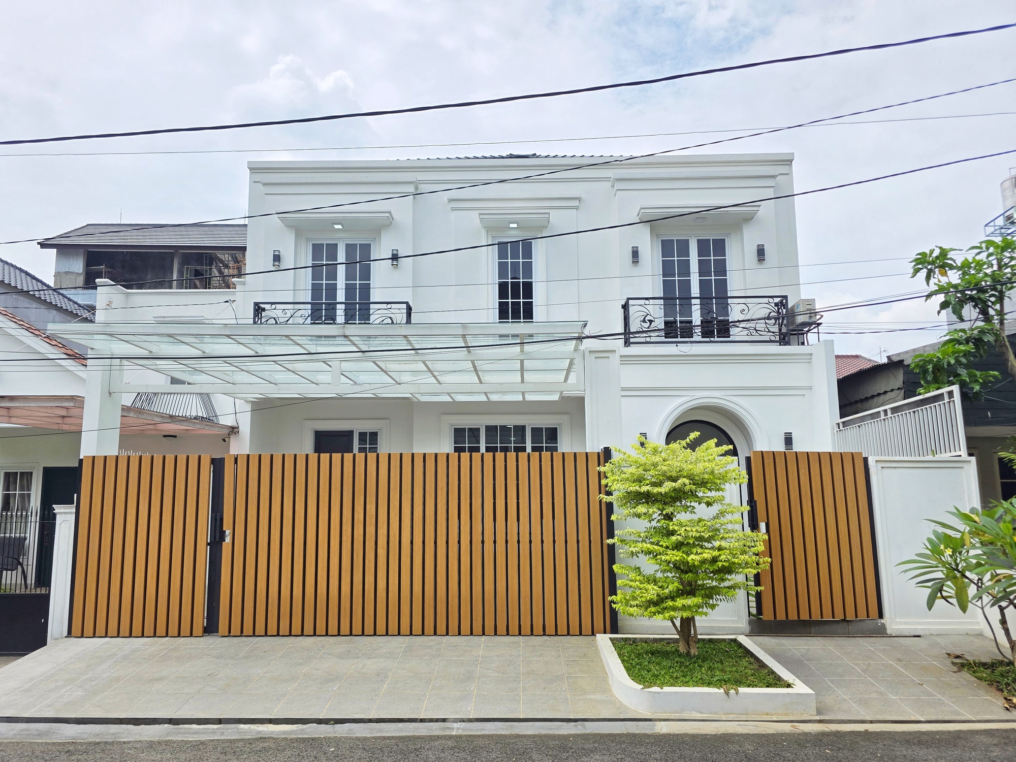 Rumah Pondok Indah Brand New di Jakarta Selatan