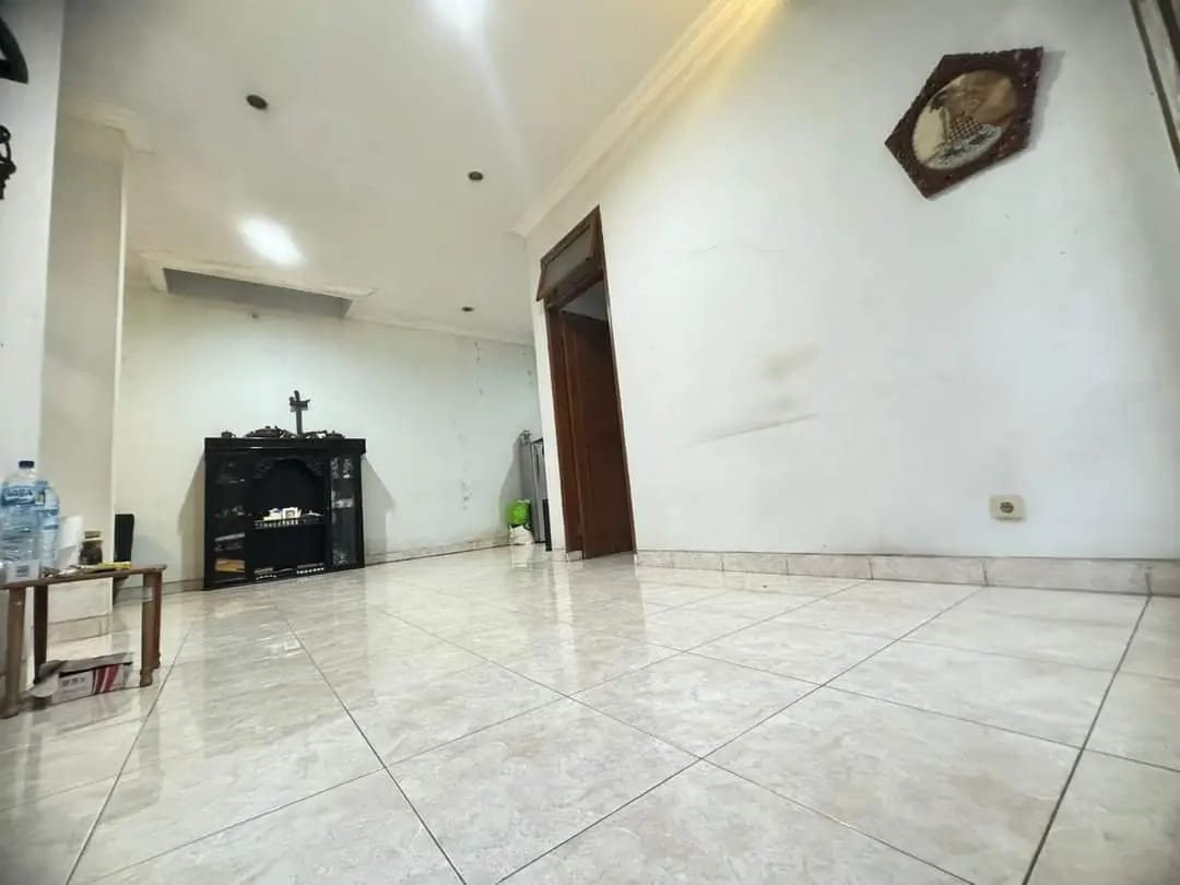 Dijual Rumah 2Lt strategis di puri pondok cabe townhouse, tangse