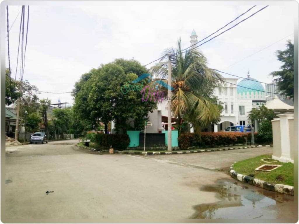 RUMAH DI VILLA JAKA SETIA