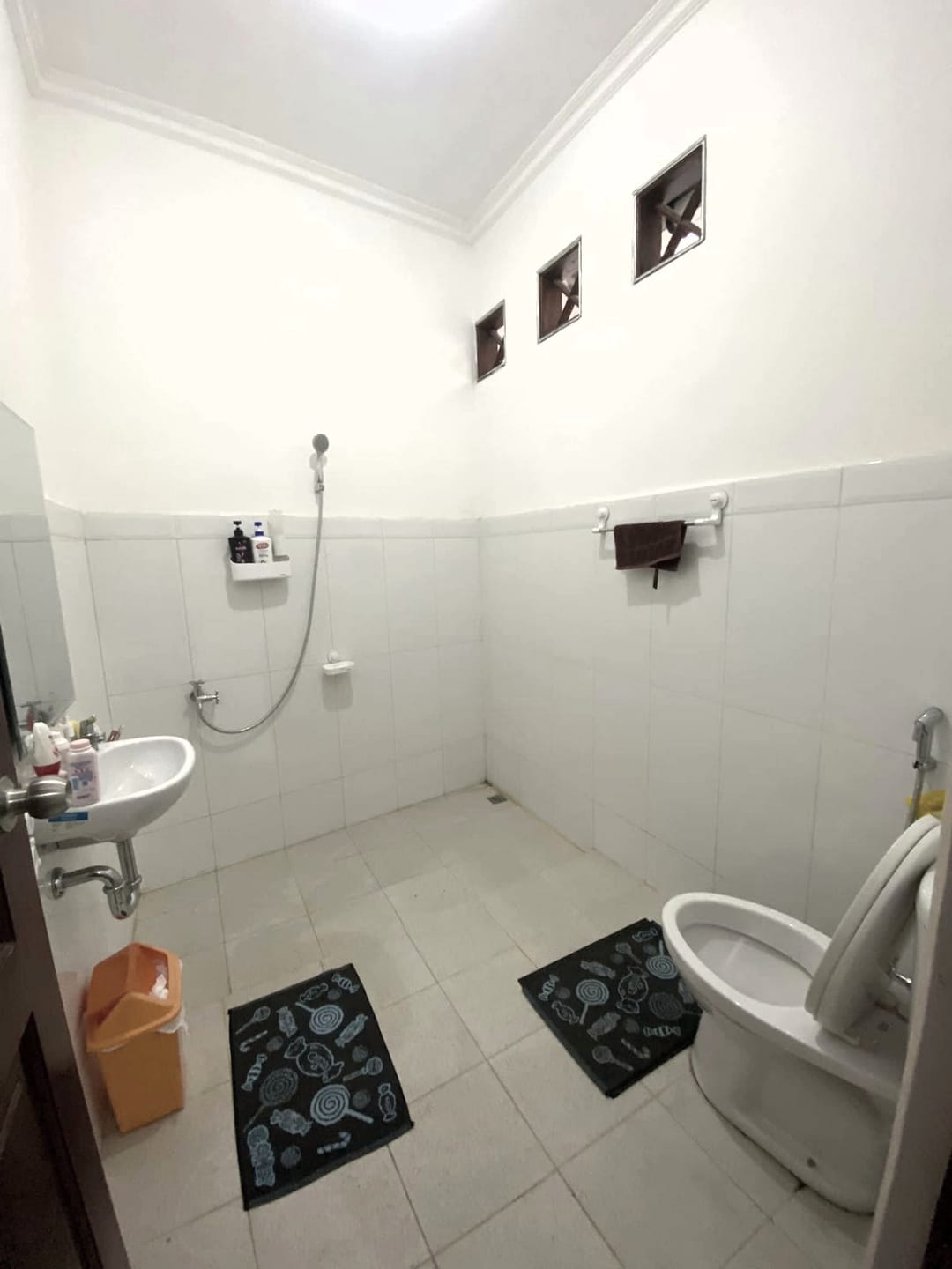 Dijual Rumah cluster Bagus strategis di limo Cinere, Depok.