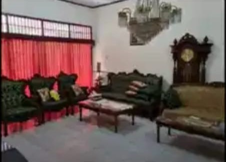 Dijual rumah dijalan utama komplek lama di Kayu Putih