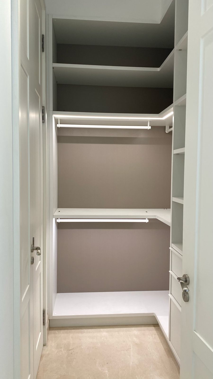 Disewakan Apartemen Le Parc private lift Thamrin Nine