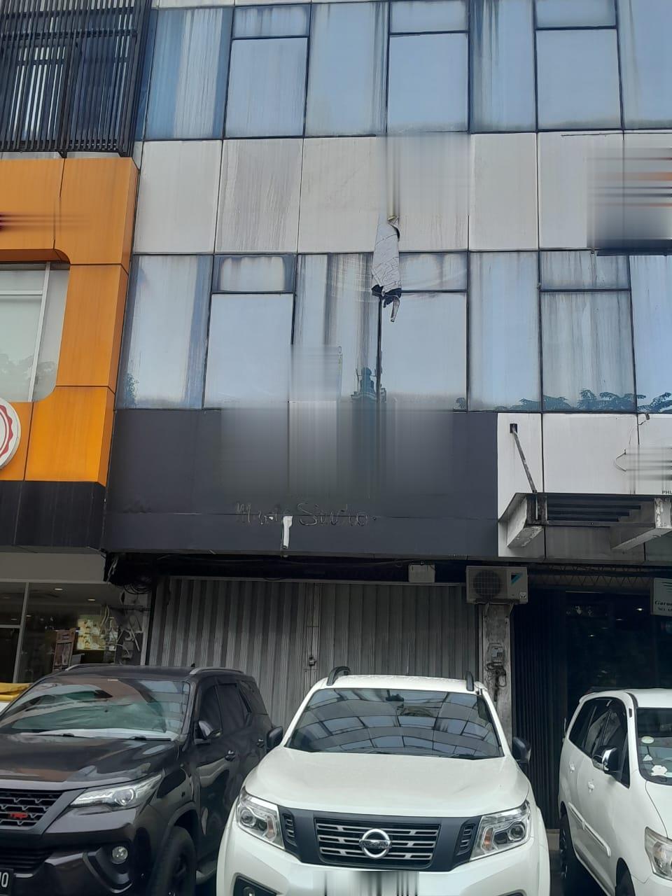 Dijual dan disewakan ruko komplek strategis di Rawamangun