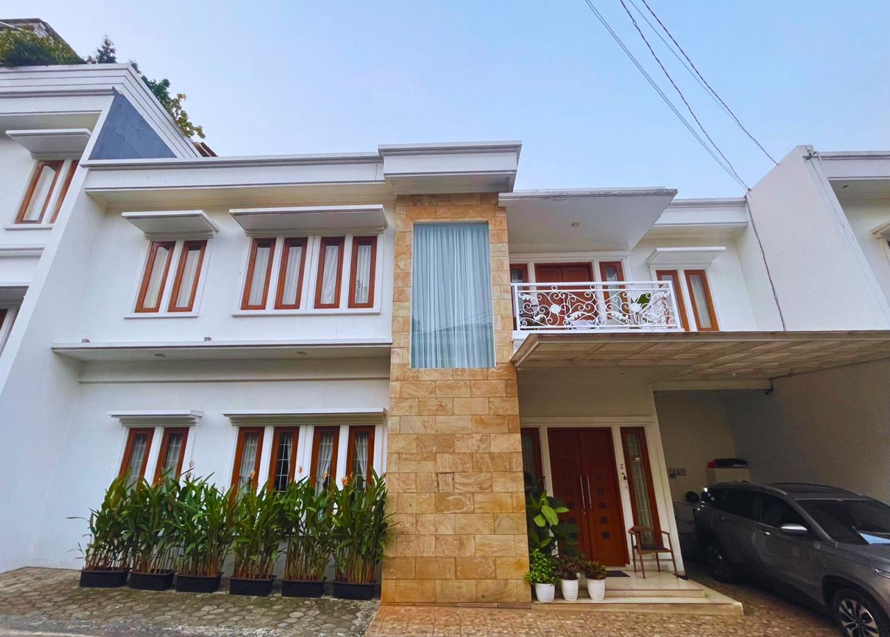 Dijual rumah semi modern full furnish daerah Kebagusan