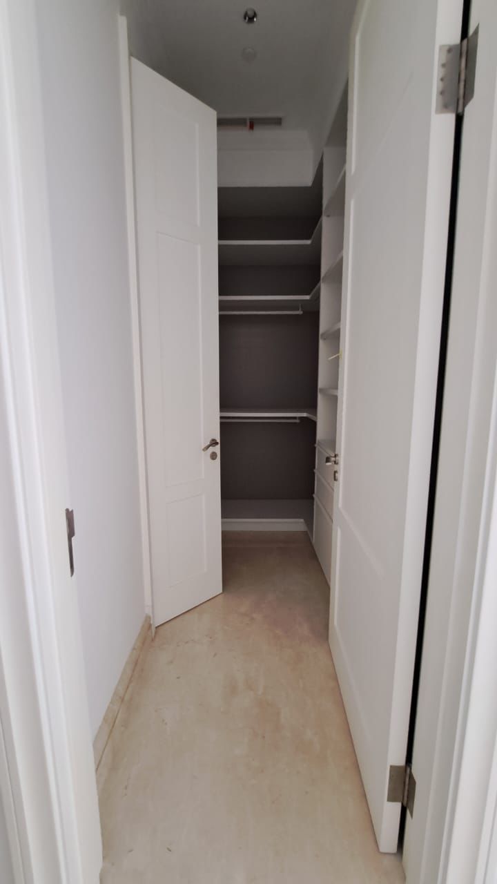 Dijual dan disewakan Apartemen Le Parc private lift Thamrin Nine