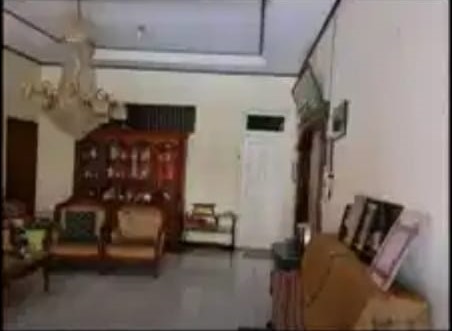 Dijual rumah dijalan utama komplek lama di Kayu Putih