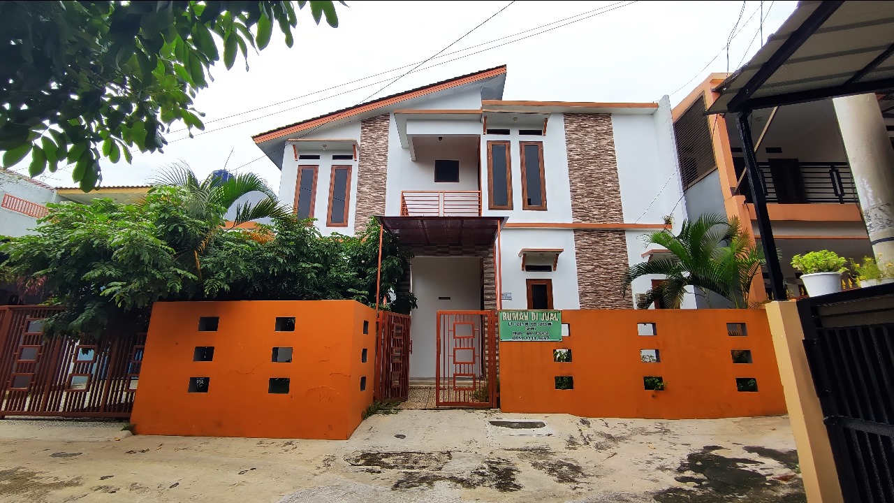 Dijual Rumah 2Lt strategis di belakang kampus UI Depok.