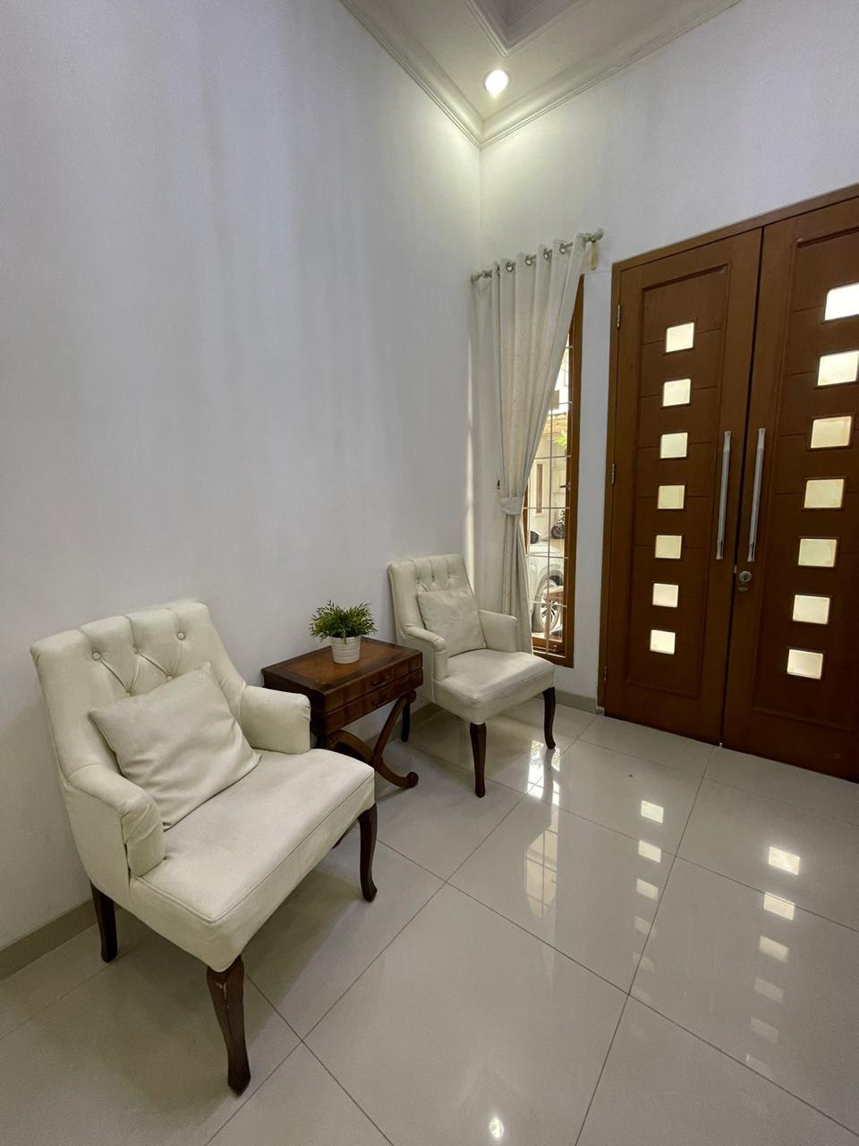 Dijual rumah semi modern full furnish daerah kebagusan