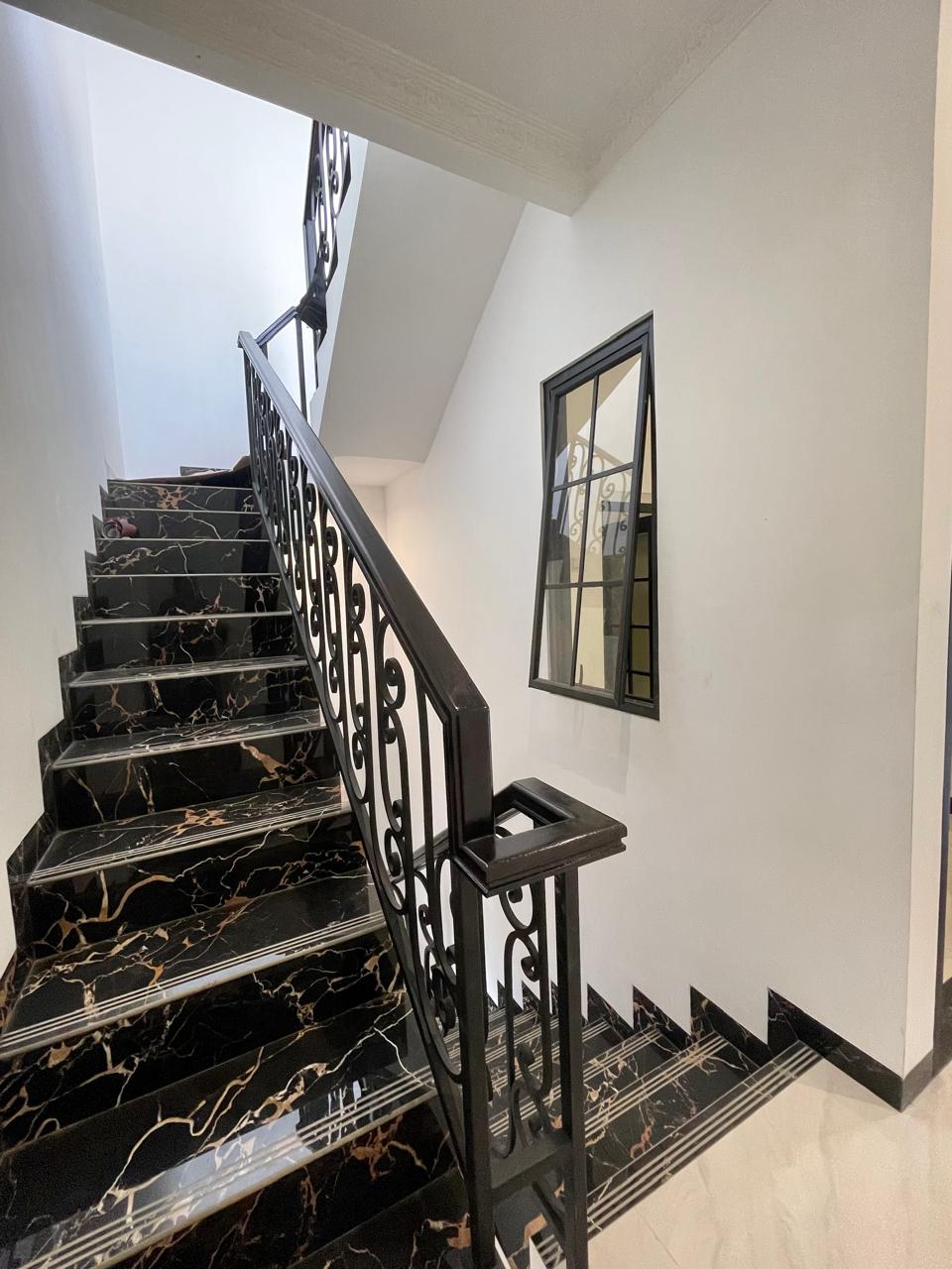 Dijual rumah desain Modern Classic daerah Jagakarsa JakSel