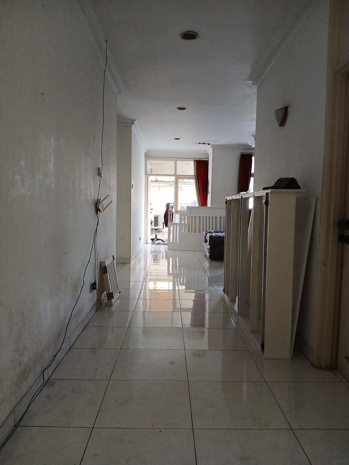 Dijual rumah lama komplek butuh renovasi di Cempaka Putih Tengah