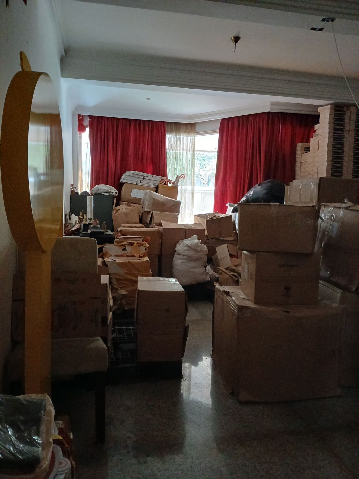 Dijual rumah lama komplek butuh renovasi di Cempaka Putih Tengah