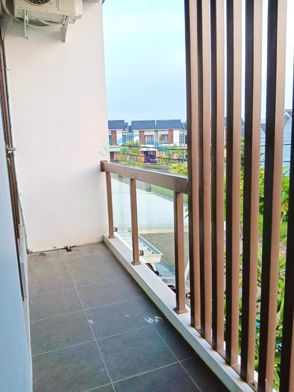 RUMAH DI PERUMAHAN PERMATA CIMANGGIS DEPOK