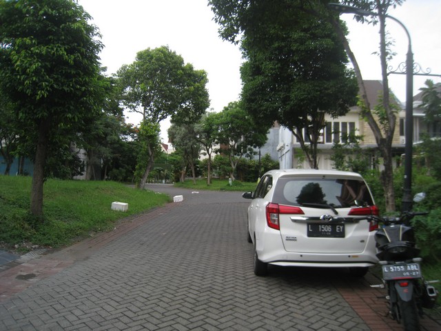 Dijual Rumah Mewah Baru Gress di Royal Park, Citraland, Surabaya