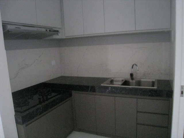 Dijual Rumah Mewah Baru Gress di Royal Park, Citraland, Surabaya